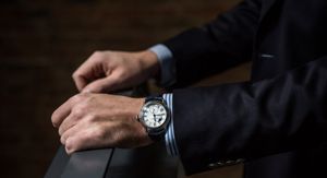 Đồng hồ nam dây thép