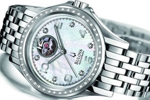 Ngắm nhìn những mẫu đồng hồ Bulova nữ chính hãng đính kim cương