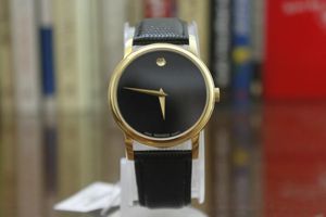 đồng hồ Movado