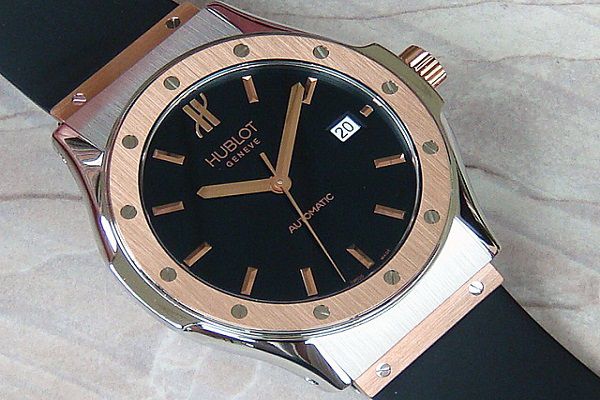 Mua đồng hồ Hublot tại TPHCM thật giả phân biệt ra sao