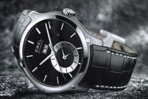 Trên tay mẫu đồng hồ Ebel Classic Hexagon GMT có mặt đồng hổ GMT thiết kế hình ảnh Clouds de Paris