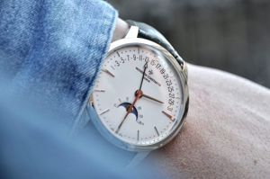 đồng hồ vacheron automatic patrimony trên tay
