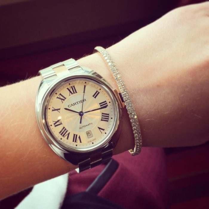 Đồng hồ mặt tròn dây kim loại