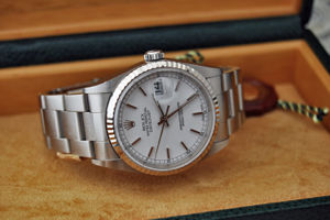  Nên tìm cơ sở nào bán đồng hồ Rolex 5 số chính hãng?