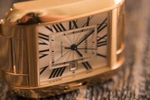 đồng hồ cartier tank anglaise