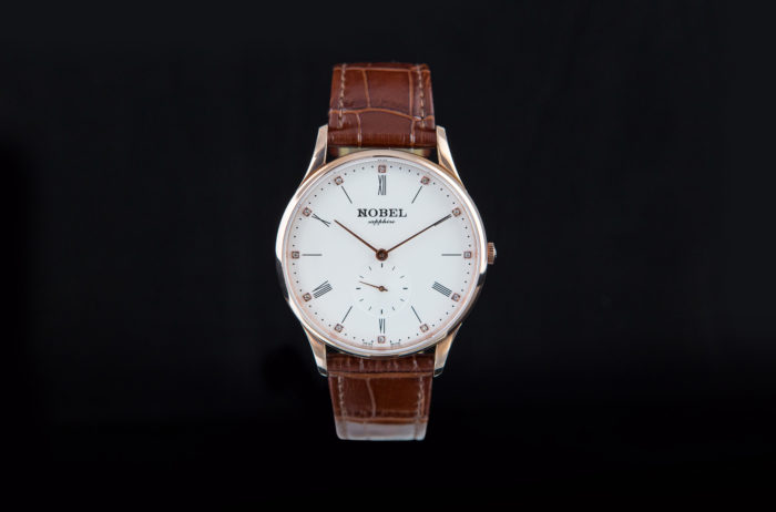 Chất liệu vỏ của đồng hồ Nobel làm từ gì? Có bền không? 1 Chất liệu vỏ của đồng hồ Nobel làm từ gì