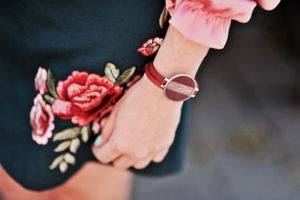 đồng hồ dây da nữ giá rẻ