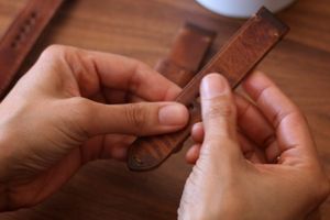 bảo quản dây da đồng hồ  đơn giản