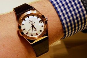 đồng hồ dây da Omega cho nam