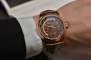 lịch sử đồng hồ frederique constant qua đồng hồ worldtime 2