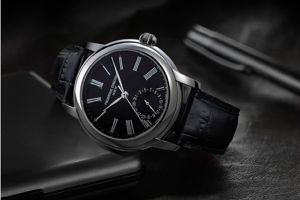 đánh giá đồng hồ Frederique constant