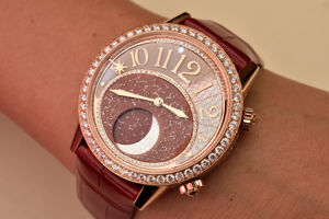 Giá đồng hồ Jaeger Lecoultre