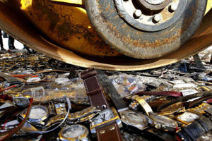 Mua đồng hồ Thụy Sĩ ở đâu – Khám phá góc tối giữa lòng Hà Nội