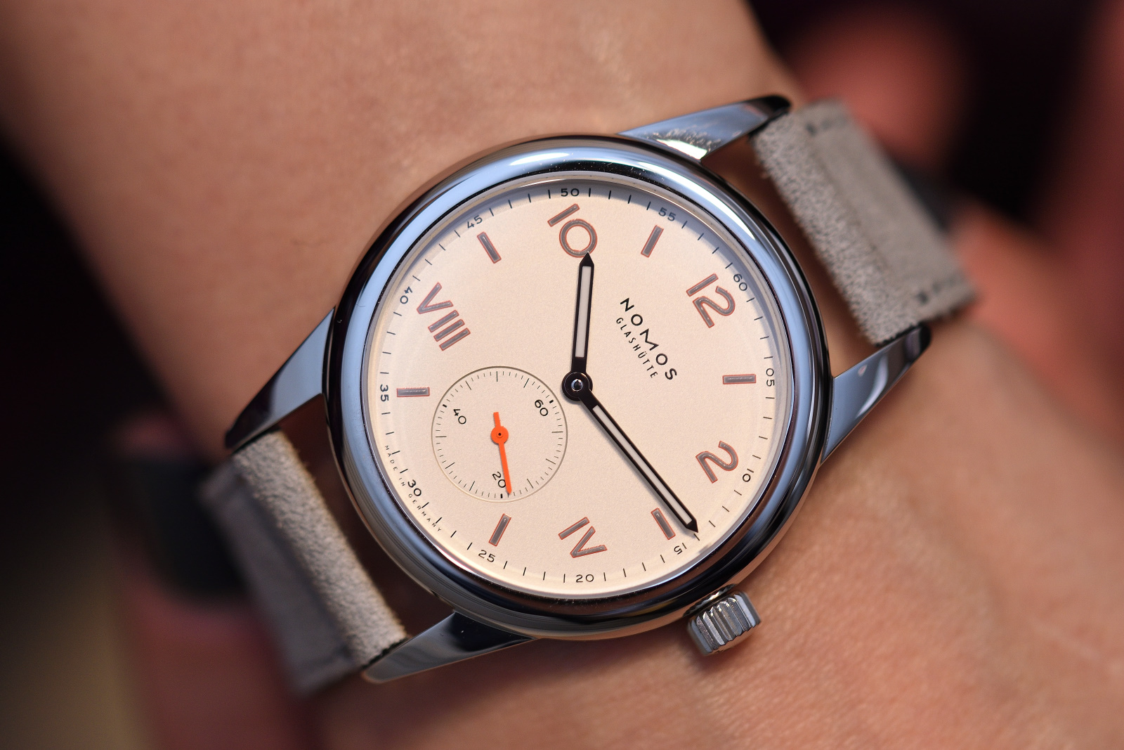 Nomos Uhren