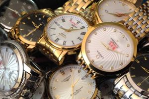 Vạch trần bộ mặt đồng hồ Thụy Sỹ giá rẻ trên thị trường