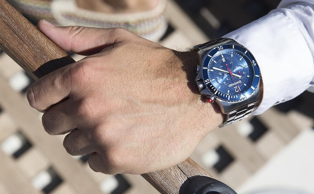 Giải đáp vì sao đồng hồ hiệu Wenger có giá phải chăng 3 Đồng hồ hiệu Wenger