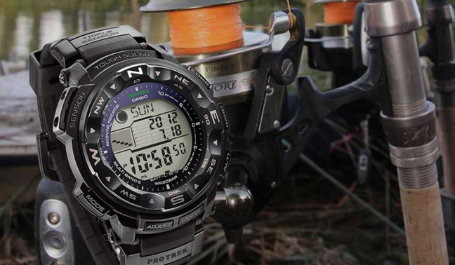 đồng hồ pin mặt trời Casino