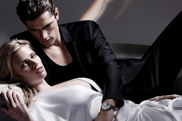 đồng hồ Calvin Klein làm từ xi măng