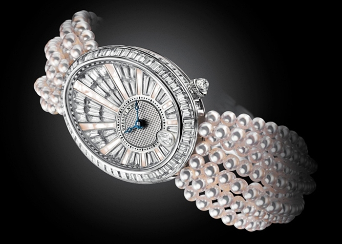 Mua đồng hồ cơ nữ ở đâu