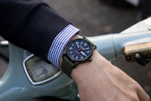 Wenger Attitude 01.1541.104: Chiến binh vượt thời gian