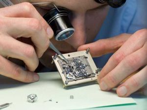 sửa đồng hồ cơ uy tín ở Hà Nội