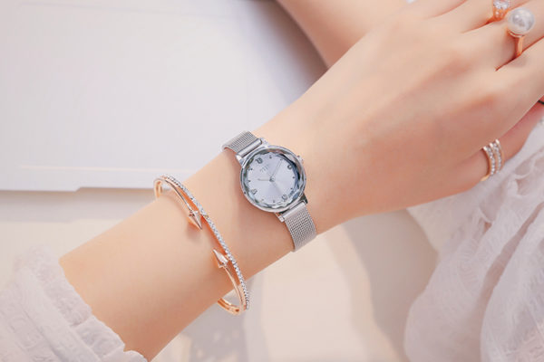 Đồng hồ xách tay Hàn Quốc