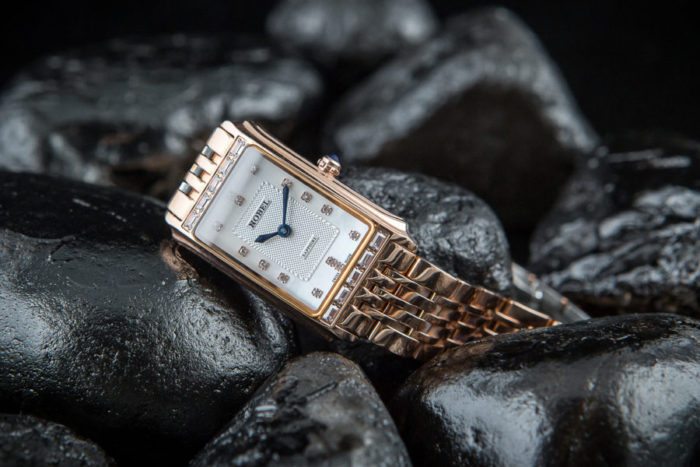 Đồng hồ cơ nữ giá rẻ Nobel – thiết kế lộ tim đầy tinh tế 2 dong ho co nu gia re chinh hang