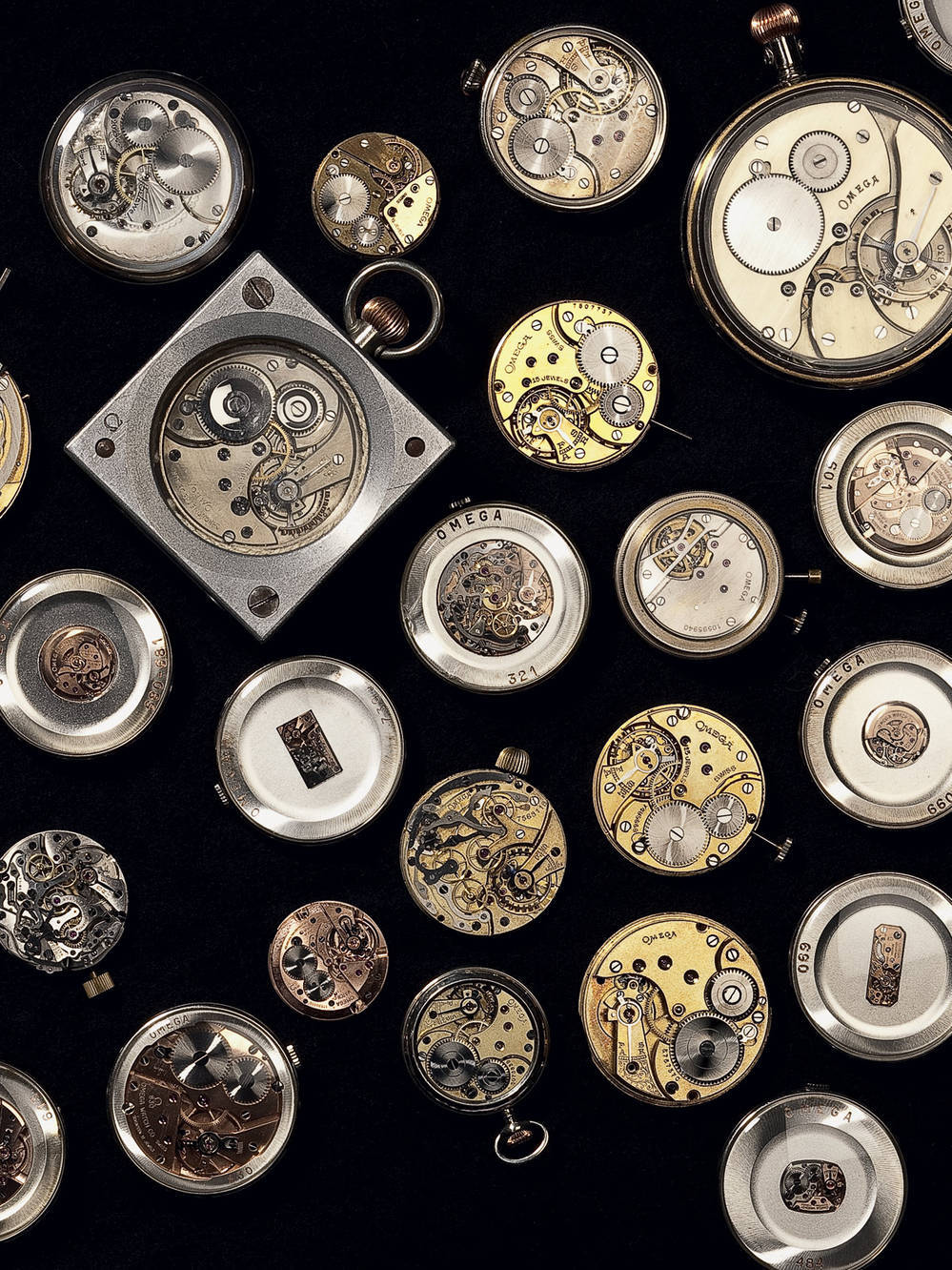 bo may dong ho omega lo may