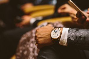 Top đồng hồ đẳng cấp trong các bộ phim bom tấn