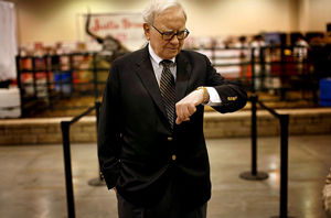 Warren-Buffet-Rolex-President-Standing