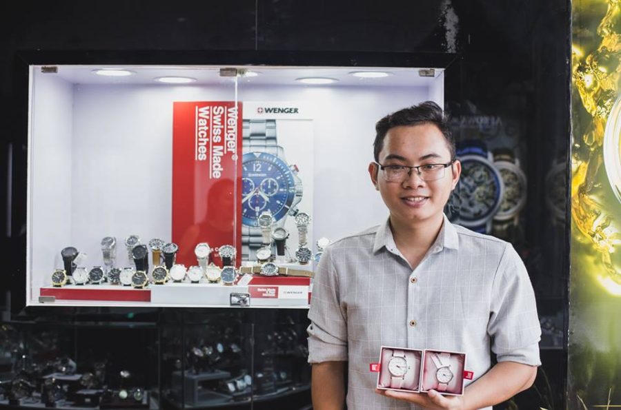 cửa hàng bán đồng hồ chính hãng