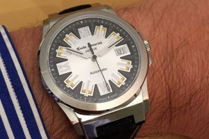 đồng hồ cơ thể thao