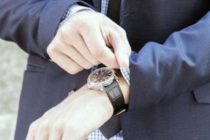 thương hiệu đồng hồ dây da mặt mỏng