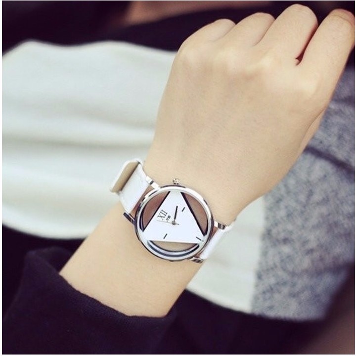 đồng hồ tam giác hàn quốc