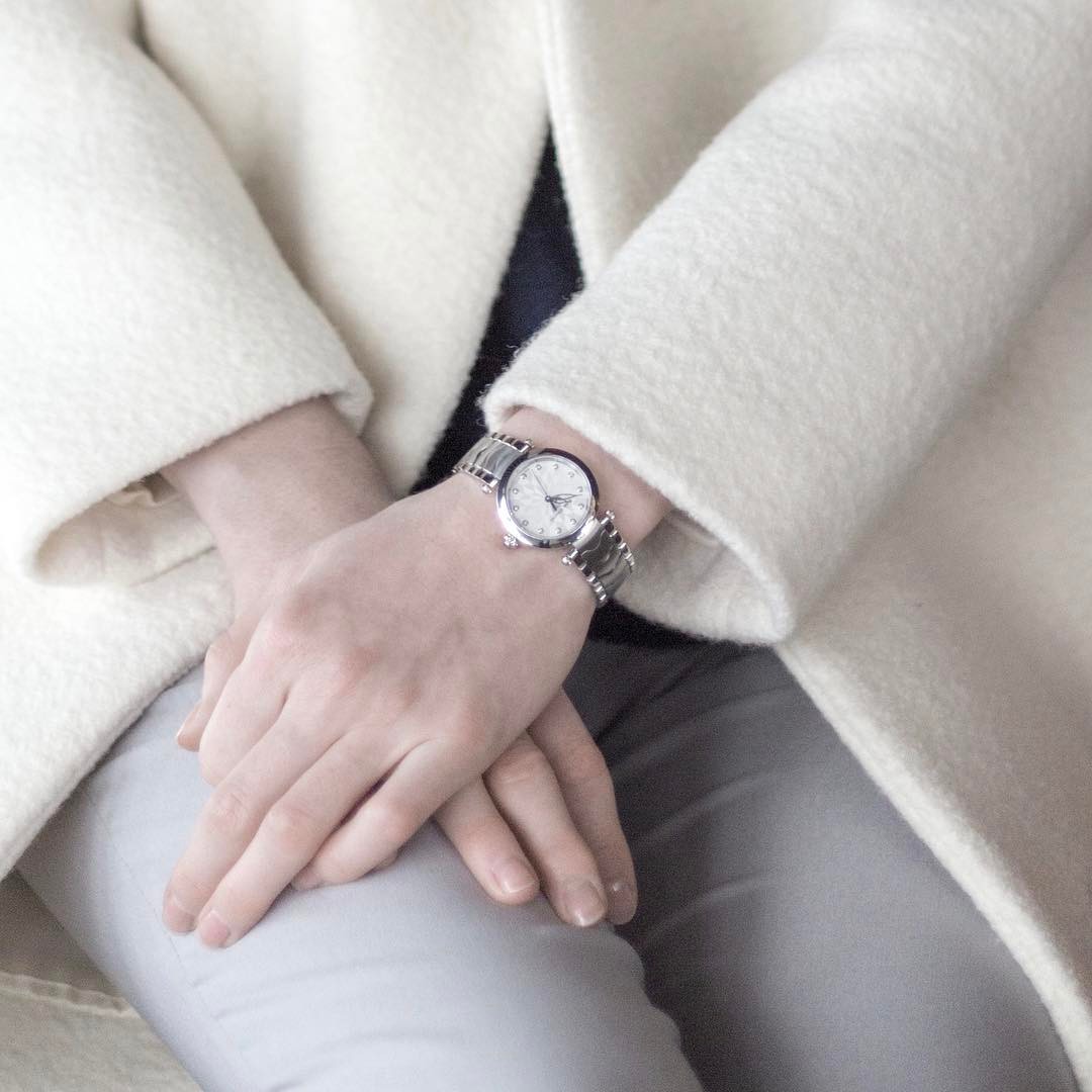 Đồng hồ và những tuyệt sắc hoàn hảo nhất dành cho phái nữ 2017 4 dong ho emile chouriet