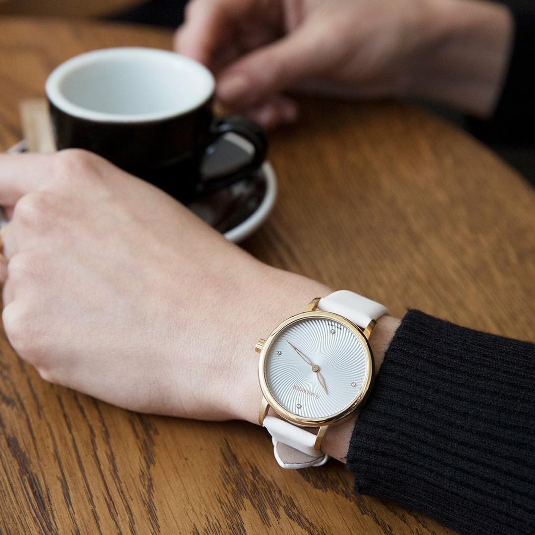 đồng hồ nữ Wenger dây da