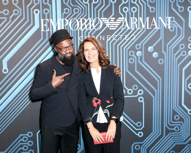 đại sứ của dòng đồng hồ thông minh Aramni