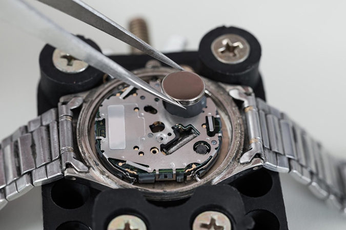 thay pin đồng hồ tissot