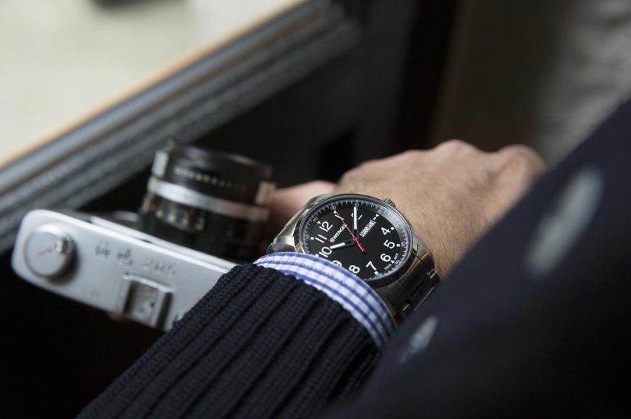 đồng hồ nam kim loại đẹp