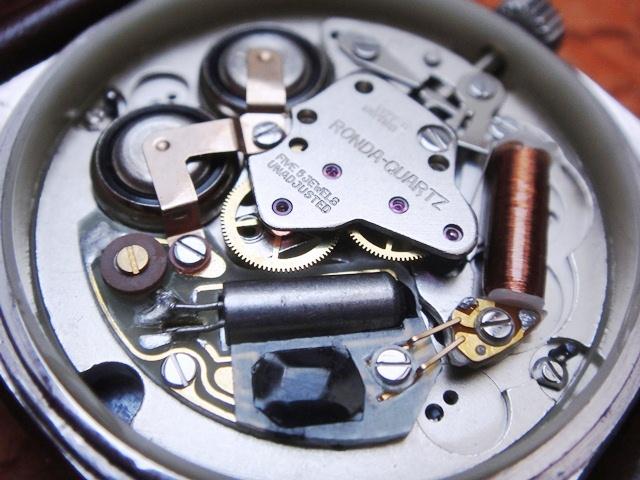 City Classic và Urban Classic: Cổ điển hay hiện đại? 4 ronda1177quartz4