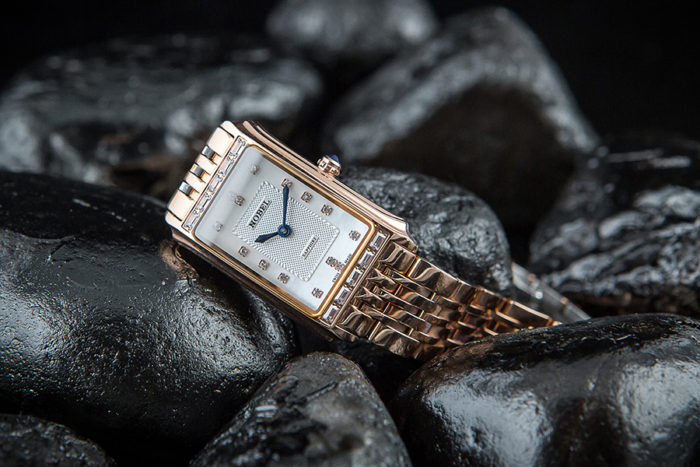 day cot trai tim cua moi chiec dong ho co e1519783324628