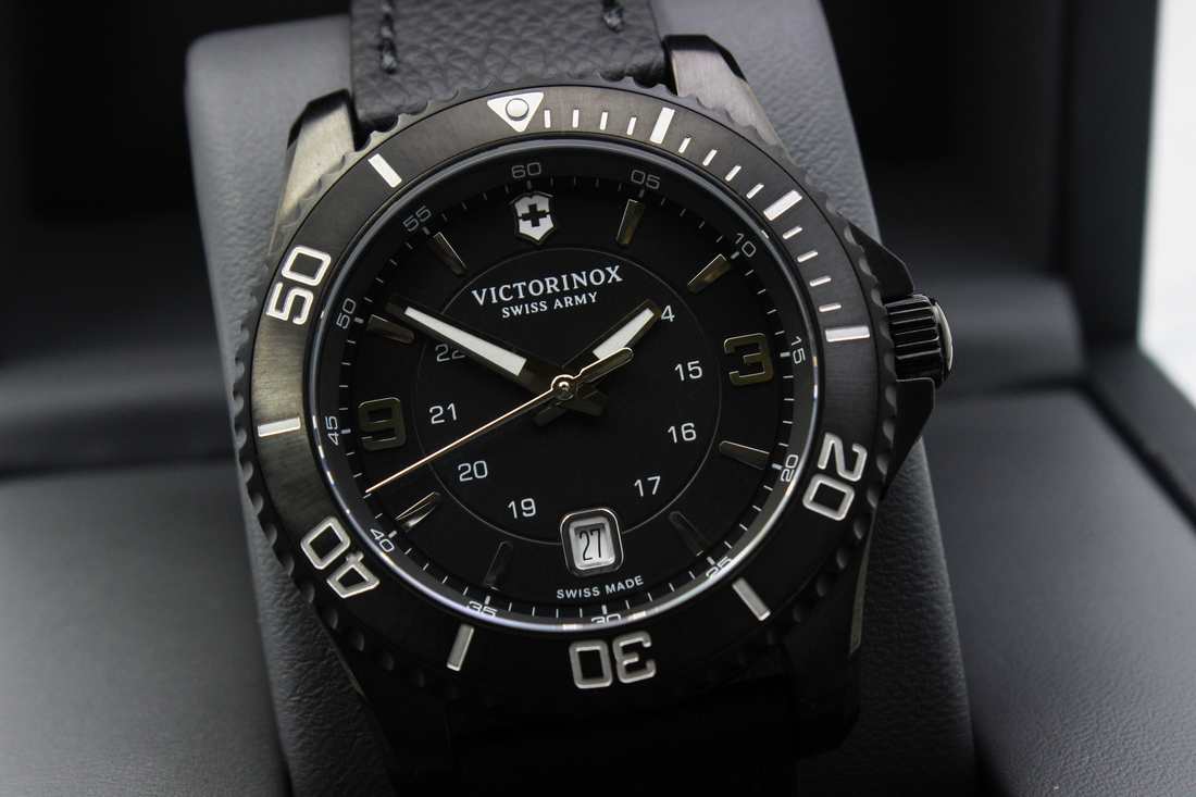Đồng hồ Victorinox