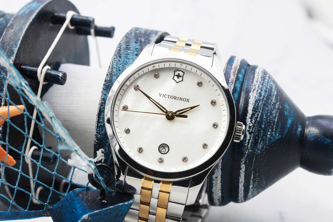 Đồng hồ Victorinox 241831
