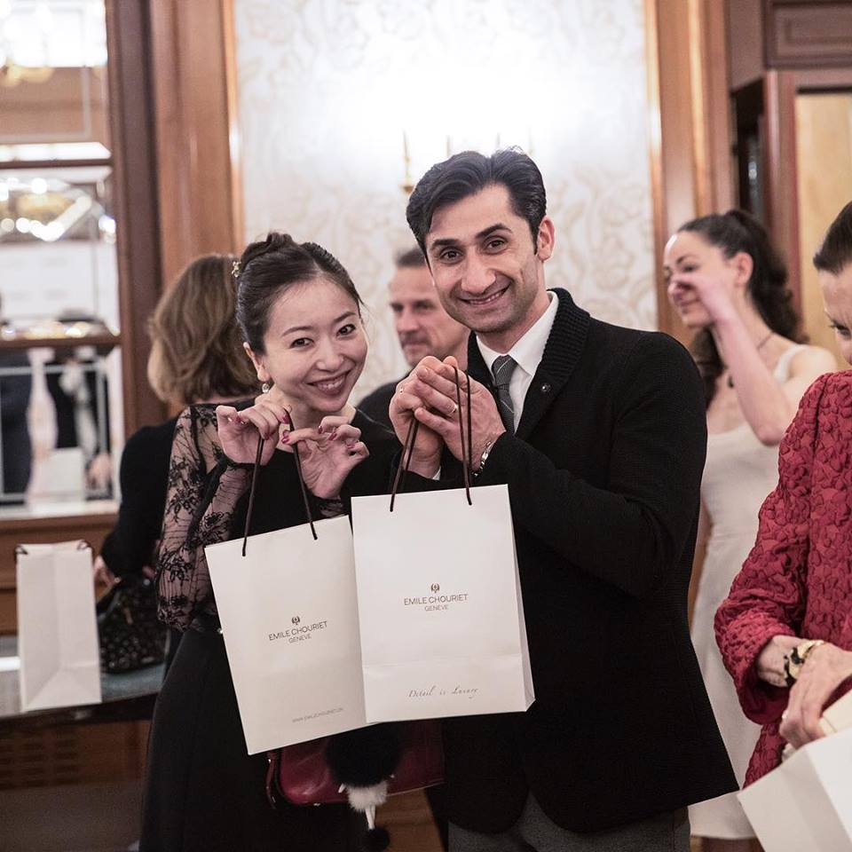 quà tặng gia tăng thêm 1 năm bảo hành