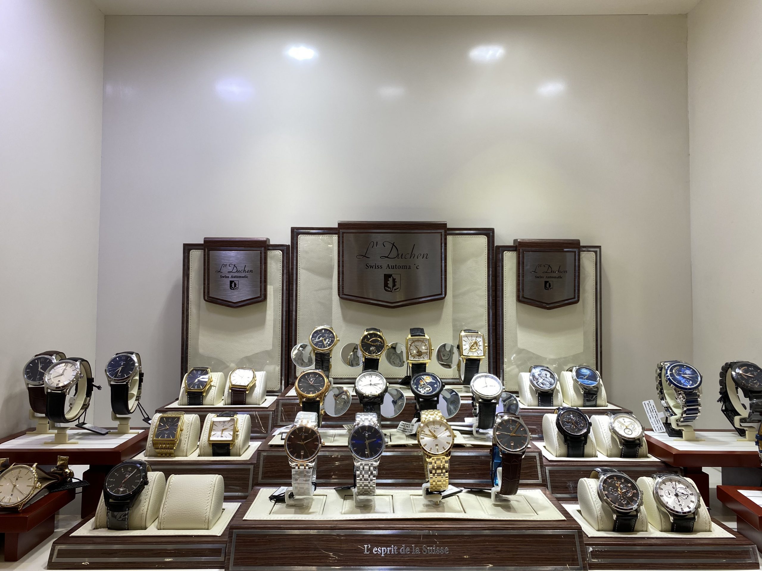 đồng hồ thụy sỹ l'duchen