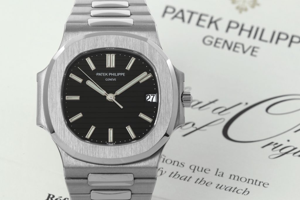 chiếc đồng hồ patek philippe nautilus 3700 đầu tiên sản xuất