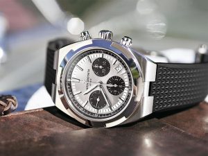 Vacheron Constantin Overseas Chronograph with Panda Dial 5500V-110A-B686_001