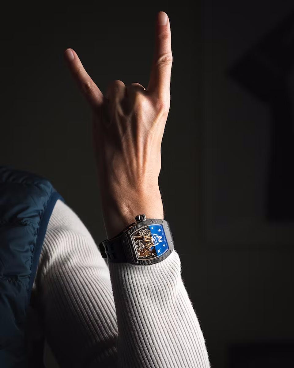 Trên tay chiếc đồng hồ Richard Mille RM 66 Flying Tourbillon