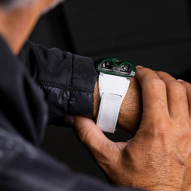 Khám phá chiếc đồng hồ MB&F - HM8 Mark 2