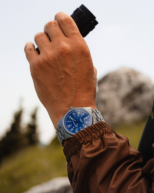 Khám chiếc đồng hồ: Hamilton - Khaki Field Titanium 38 mm and 42 mm 10 Khám chiếc đồng hồ: Hamilton - Khaki Field Titanium 38 mm and 42 mm